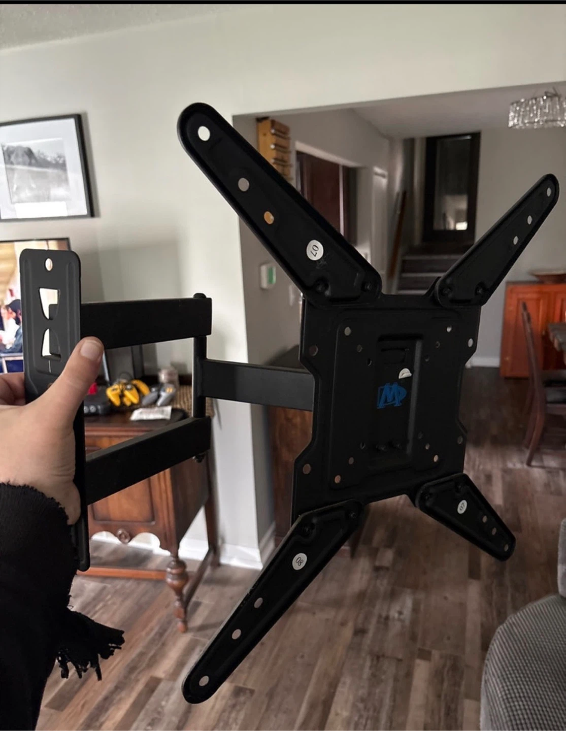 Mounting Dream TV Wall Mount MD2413-MX