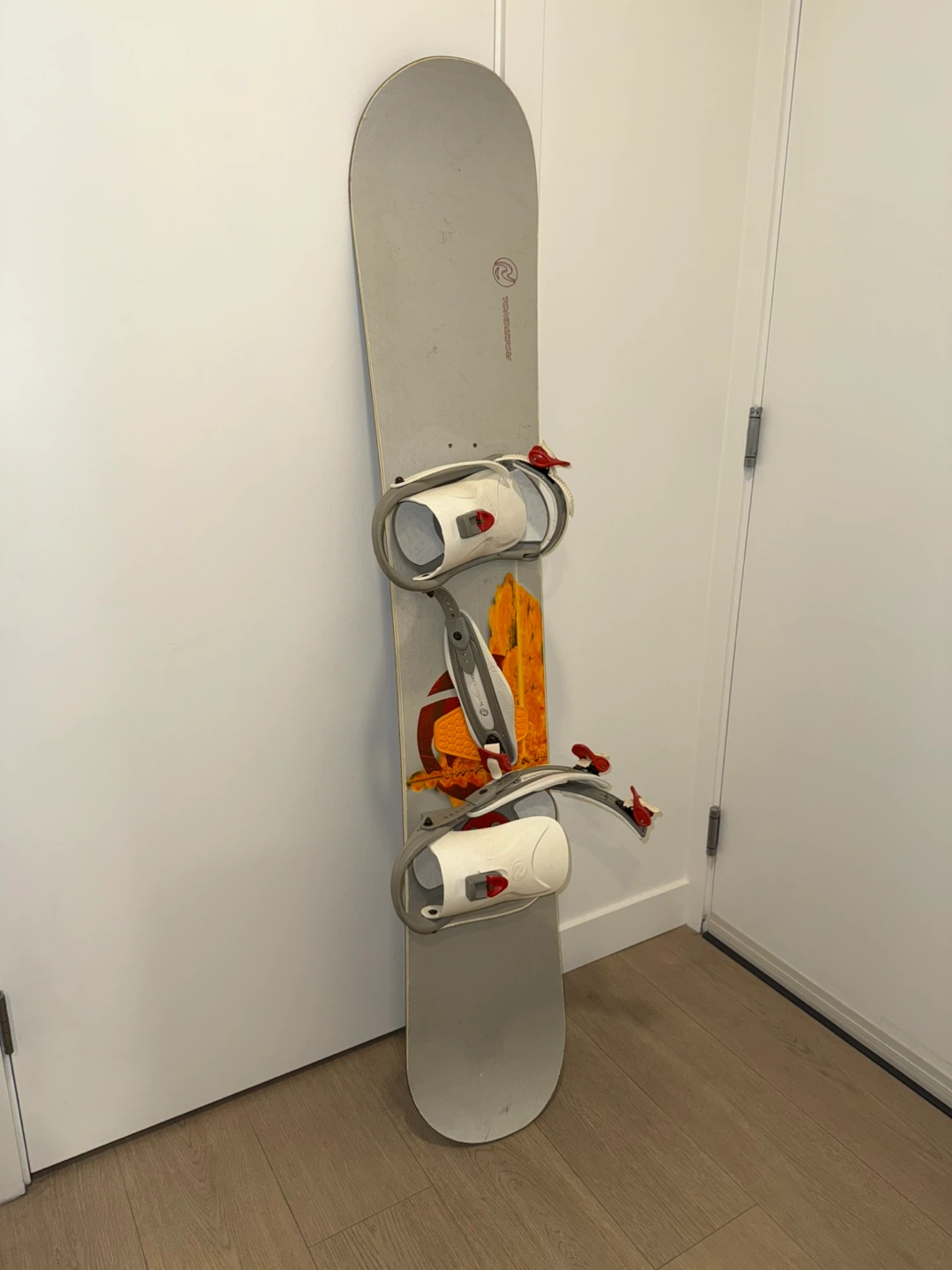Snowboard with Bindings and Boots must go ASAP