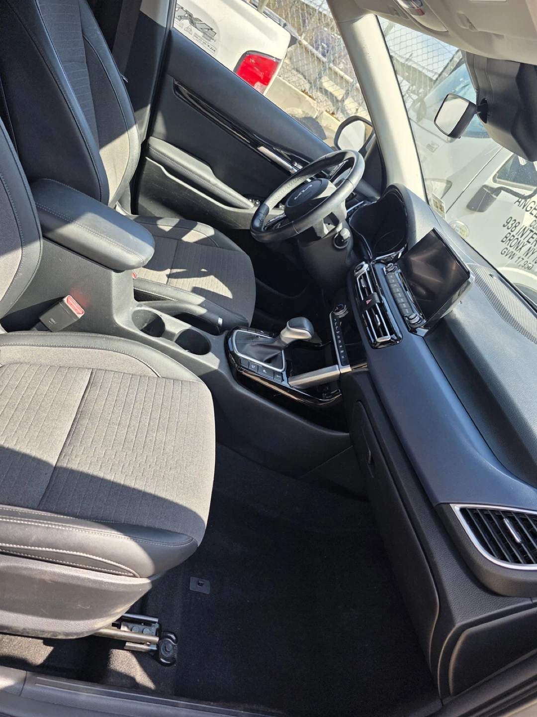 2022 Kia Seltos - photo 4