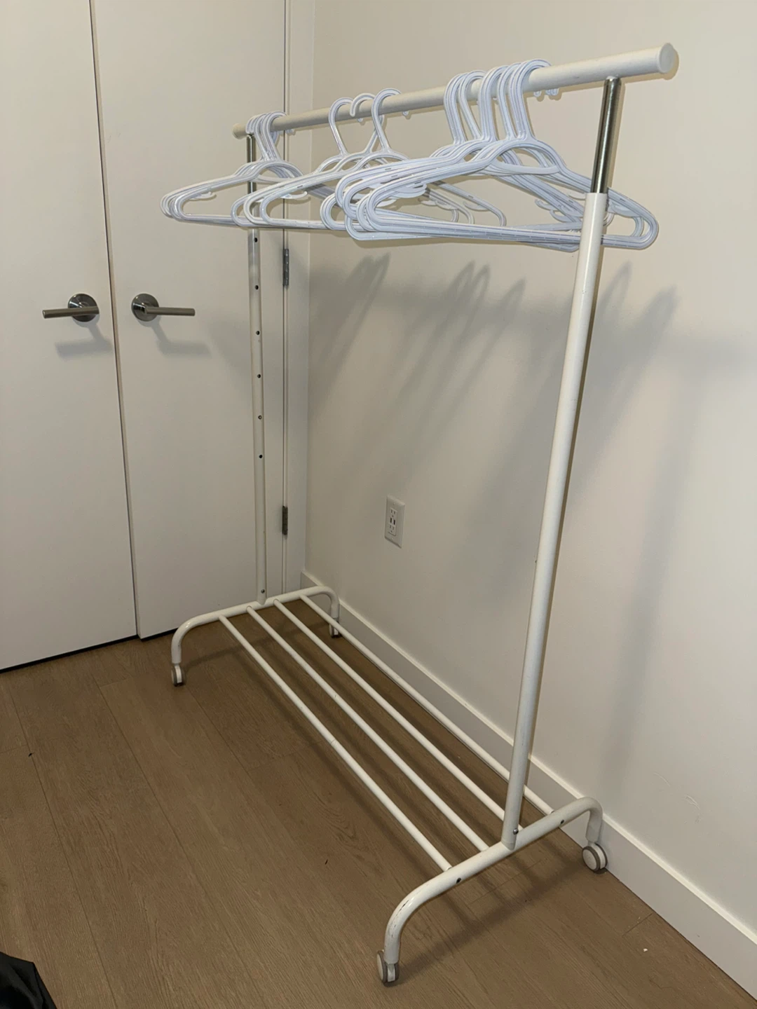 FREE Adjustable desk and clothing rack