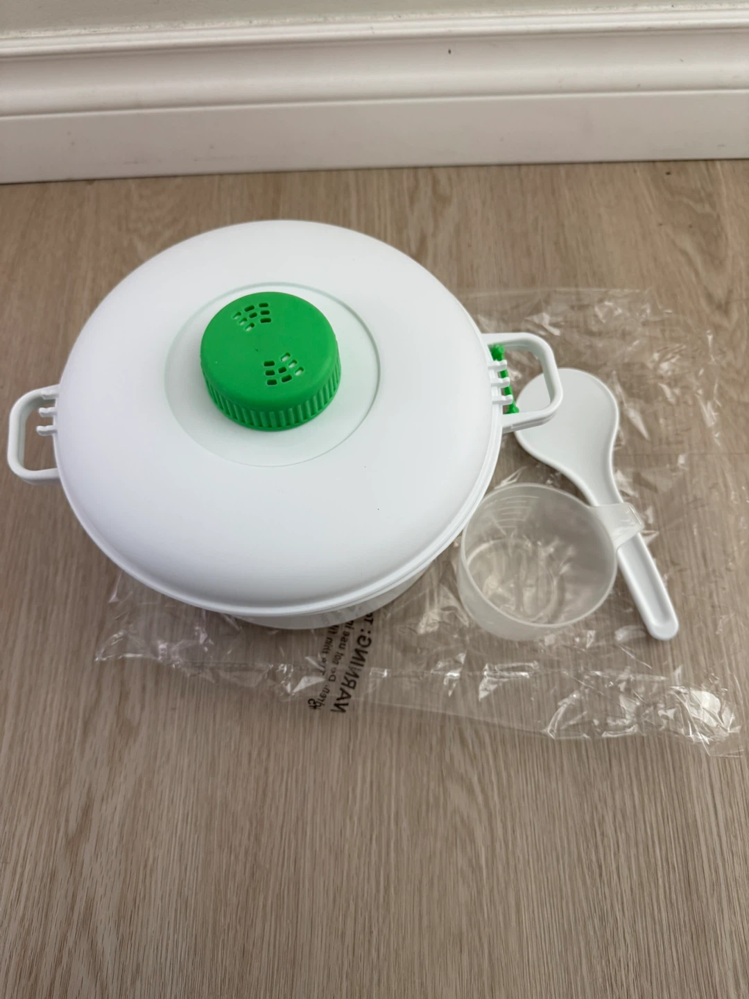 NEW Microwave Pressure Cooker - photo 4