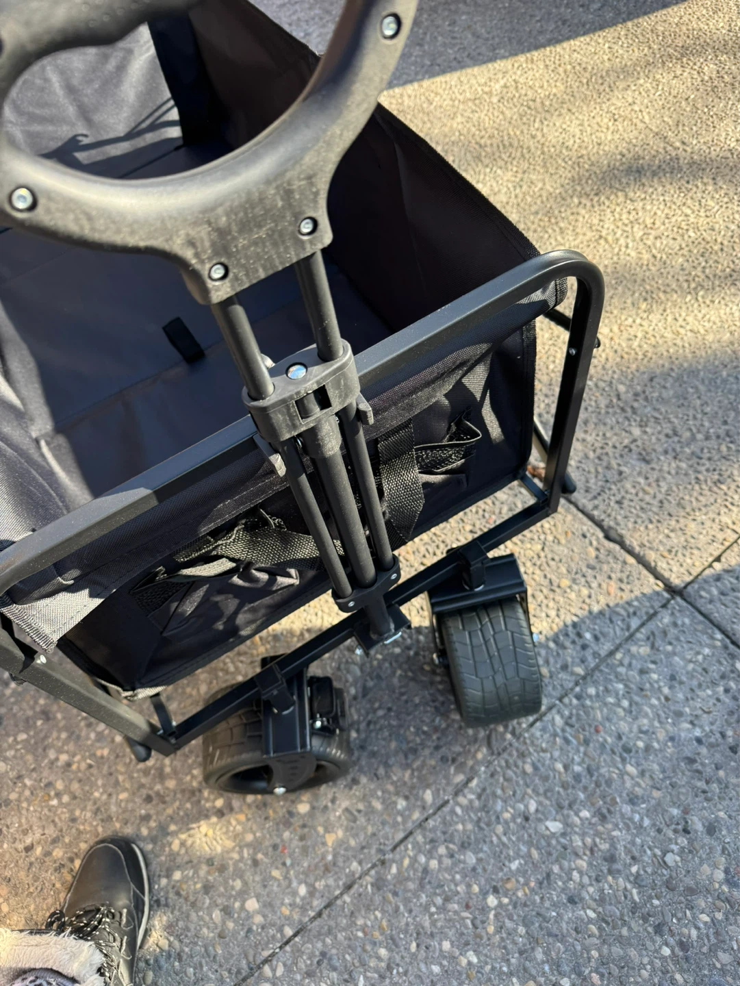 Black large  Folding Wagon - photo 5