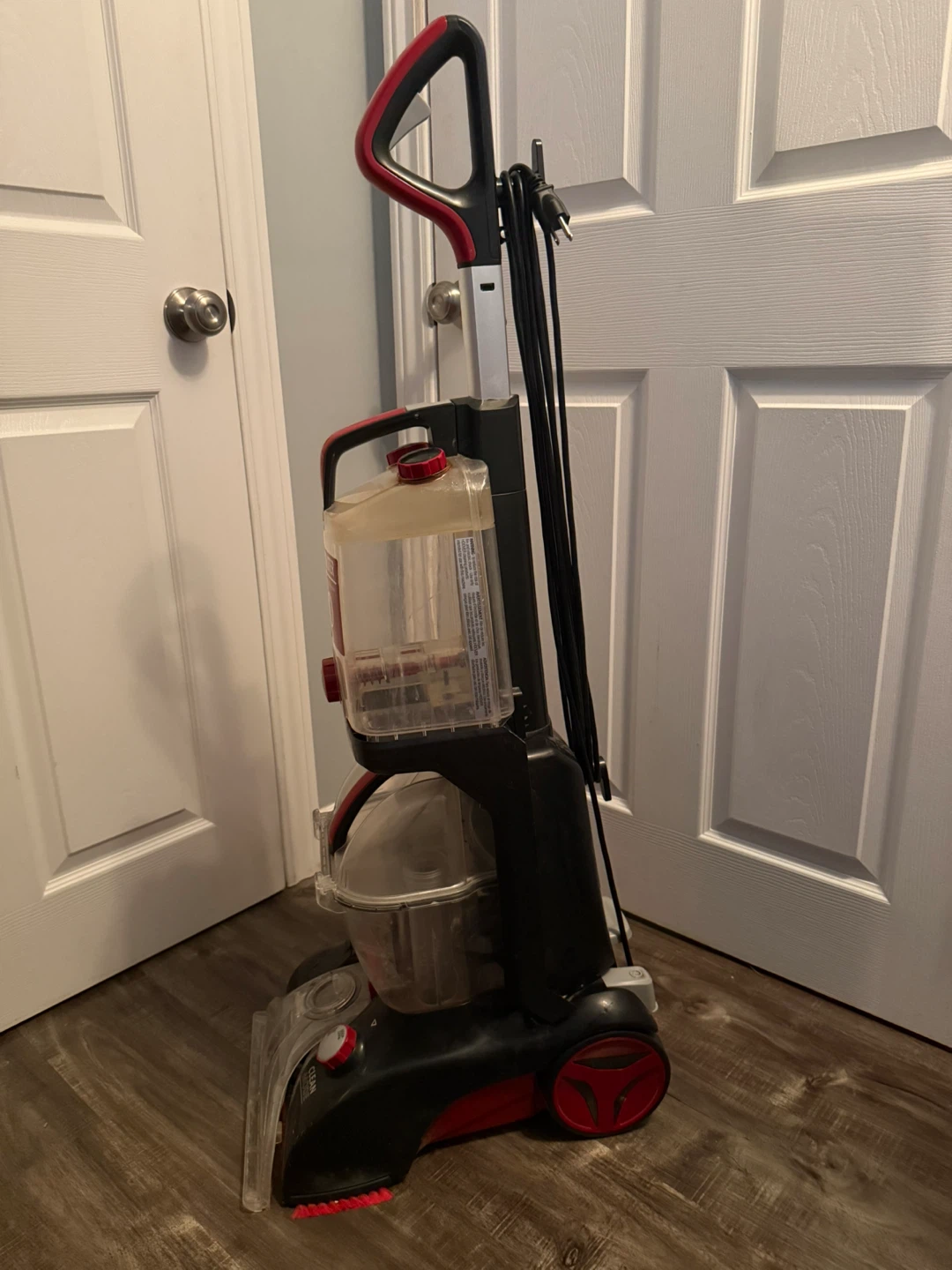 Hoover Elite Carpet Cleaner - photo 2