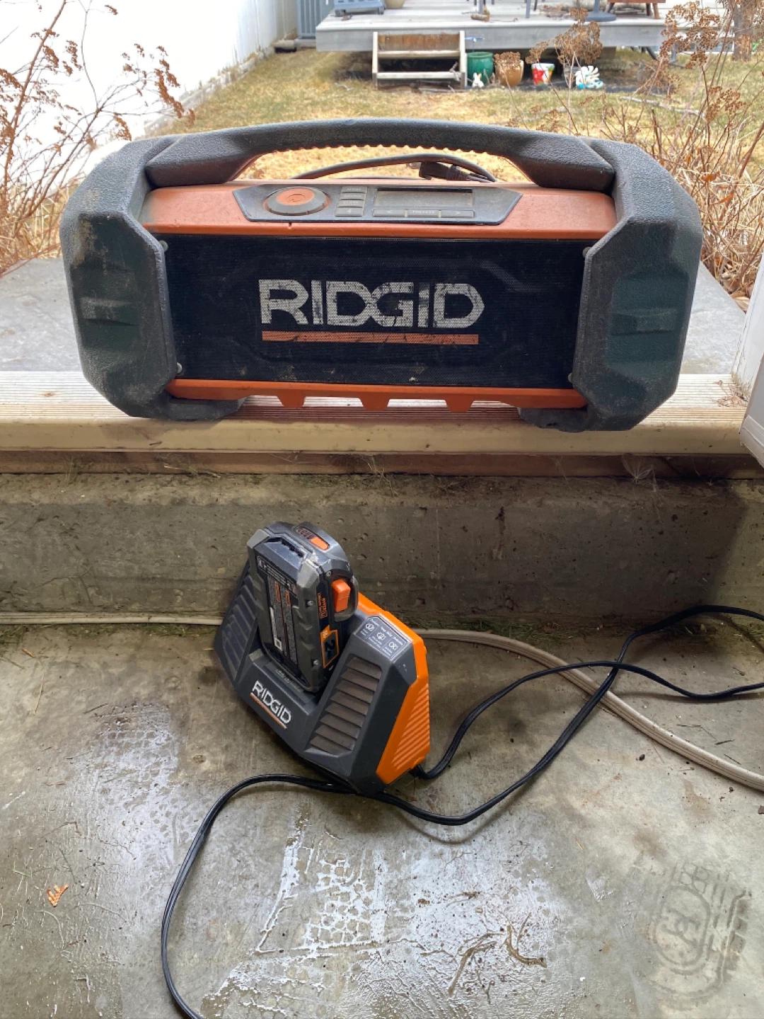 RIDGID Jobsite Radio and Charger