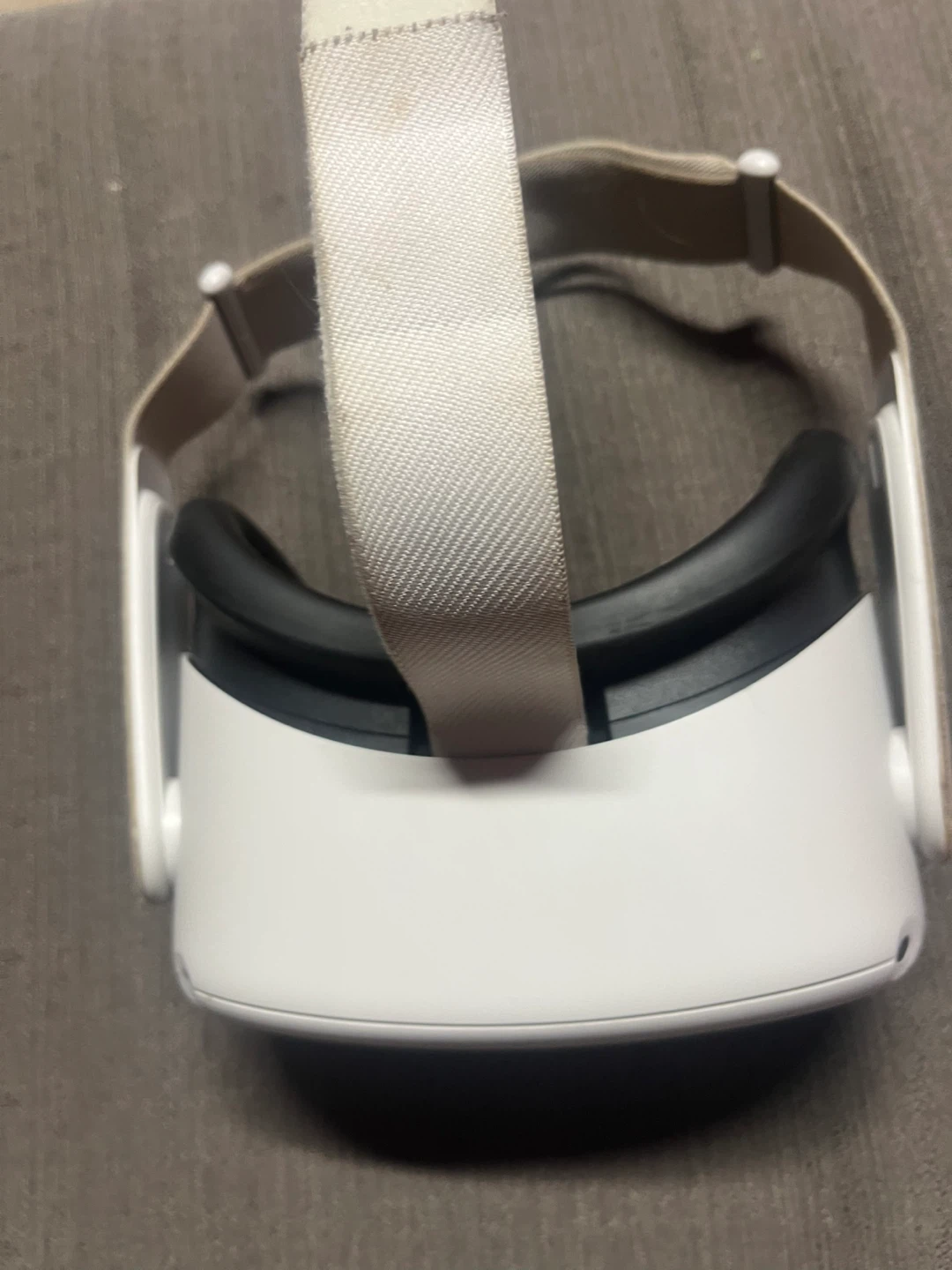Meta Quest 2 VR Headset with Controllers - photo 2