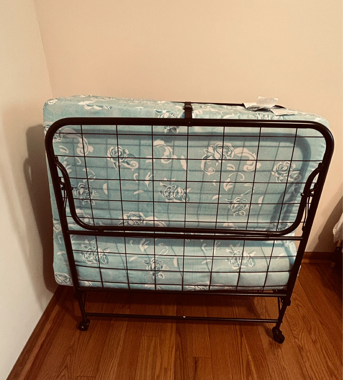 folding bed with mattress