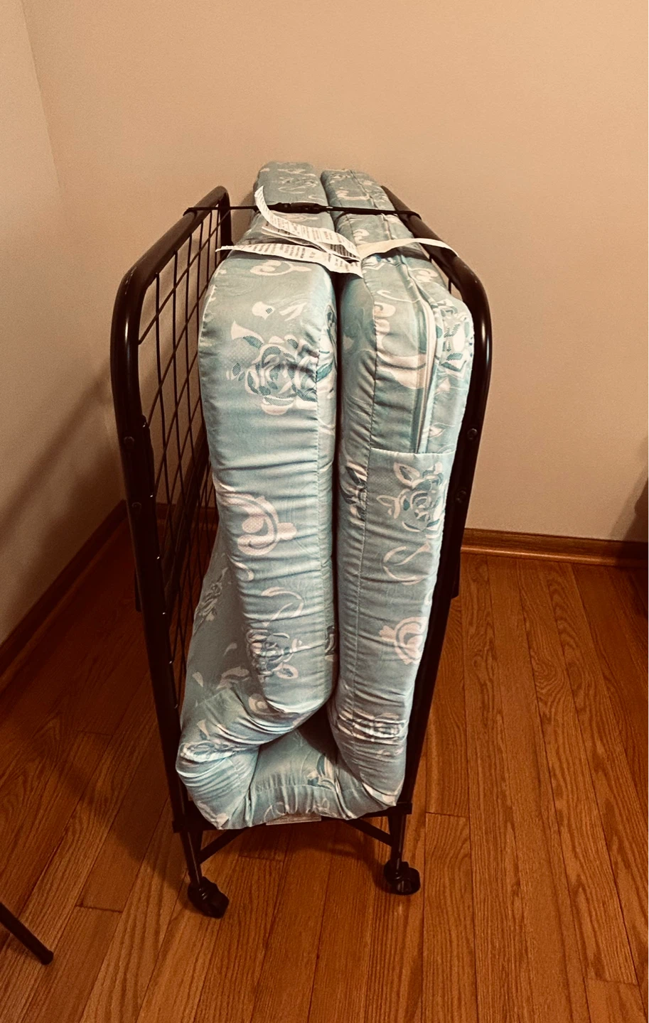folding bed with mattress - photo 2