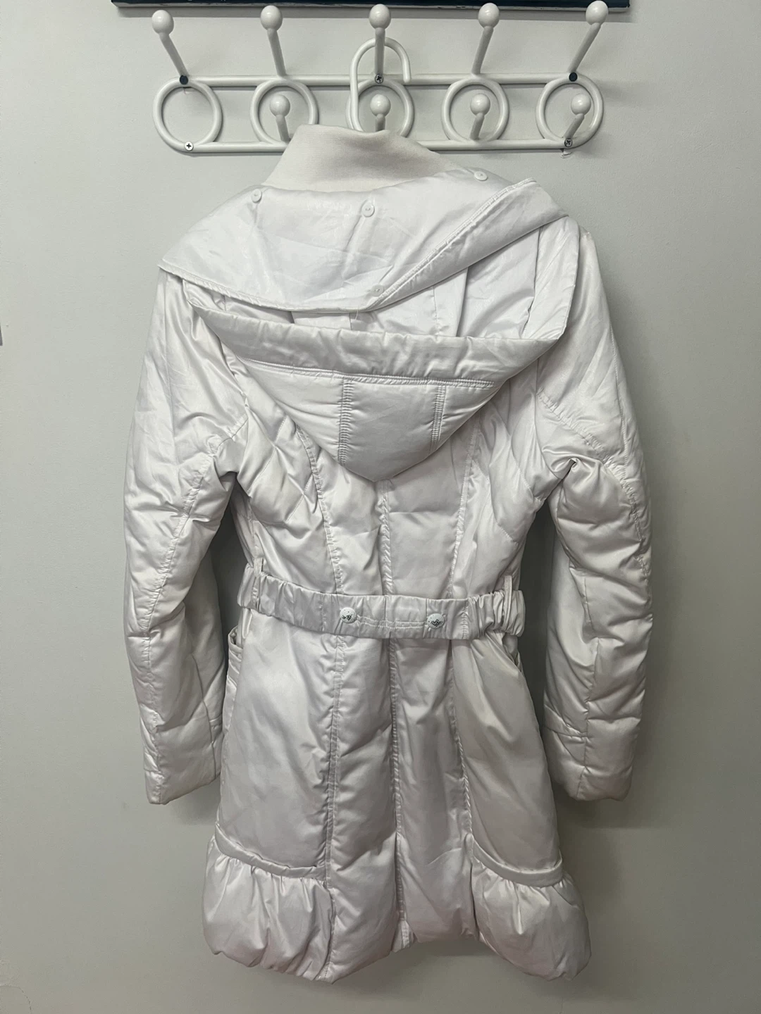 White Puffer Coat with Belt - photo 2
