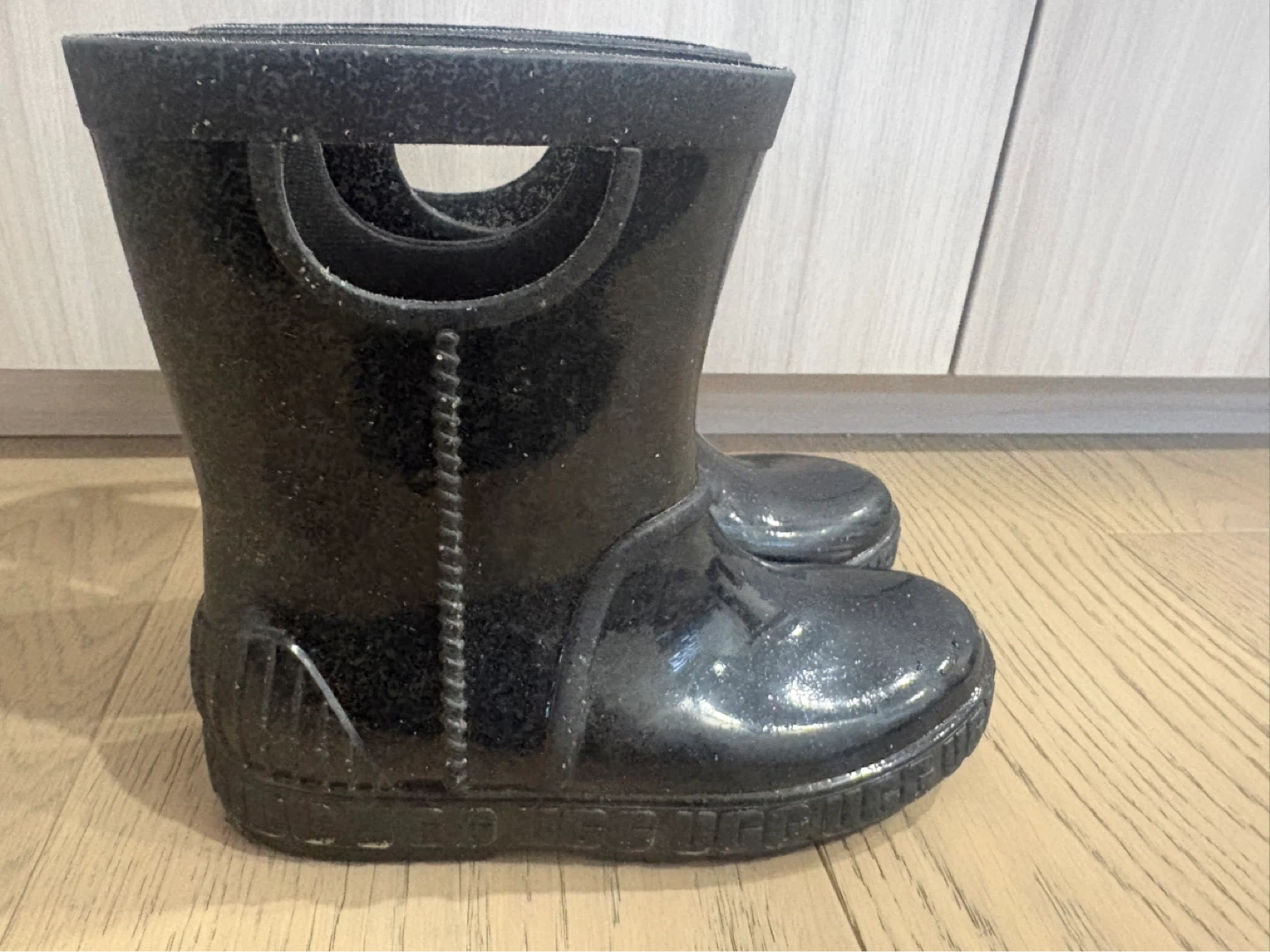 UGG Black Glitter Rain Boots - size 12 kids - photo 2