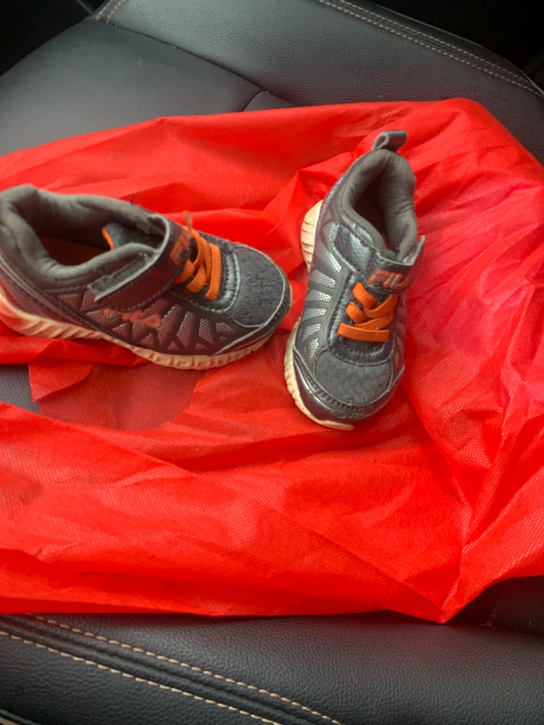Fila Toddler Shoes size US 6, EU 22