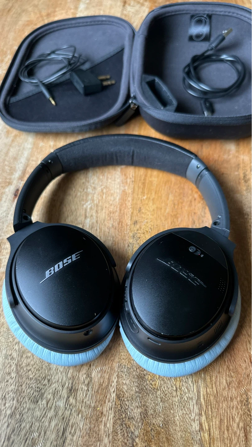 Bose QuietComfort 35 II Noise Cancelling Headphones - photo 3