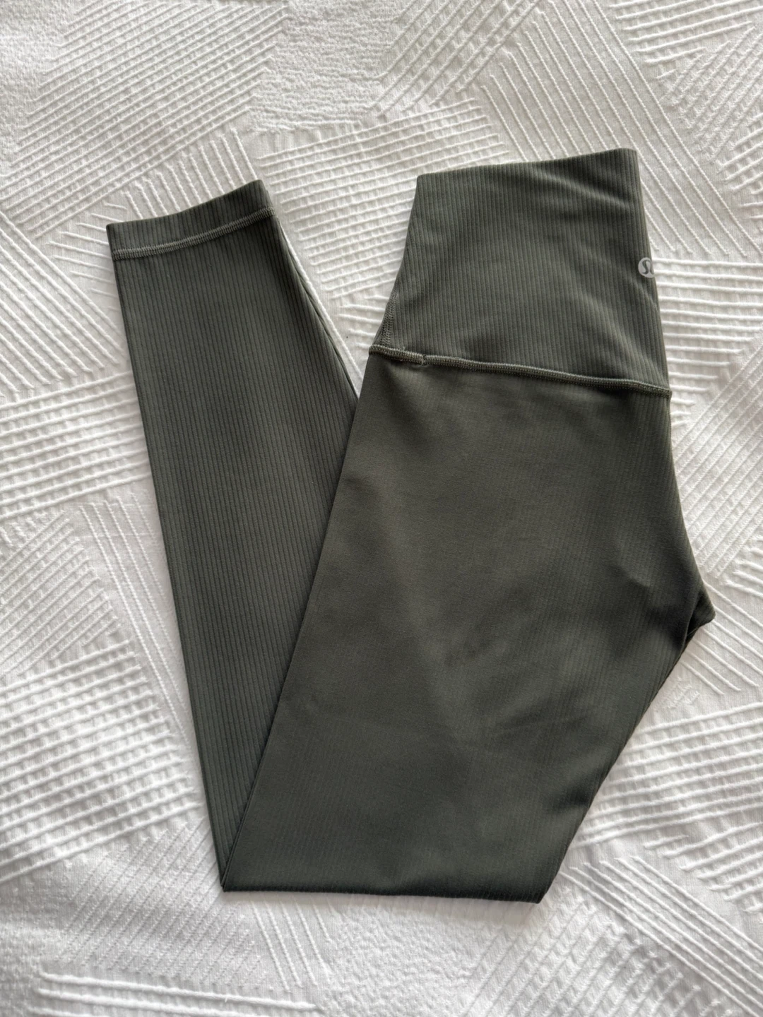Lululemon Ribbed Align High-Rise Leggings - army Green