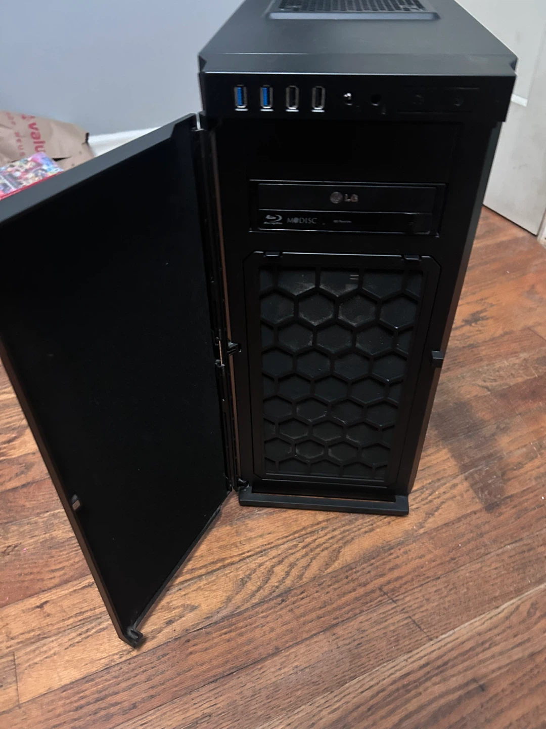 Black antec pc case - photo 2