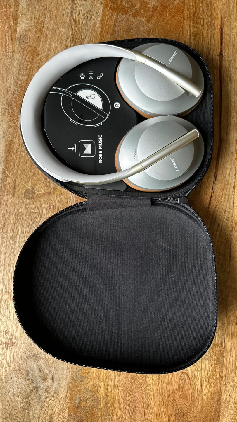Bose NC 700 HP noise cancelling Headphones - photo 2
