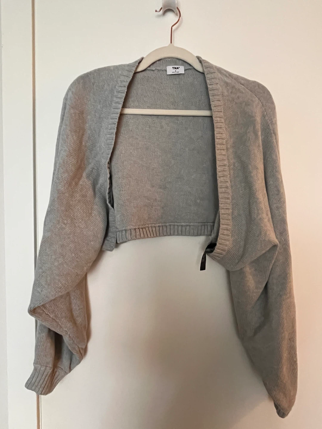 Aritzia TNA Gramercy Shrug - Heather Chrome - photo 2