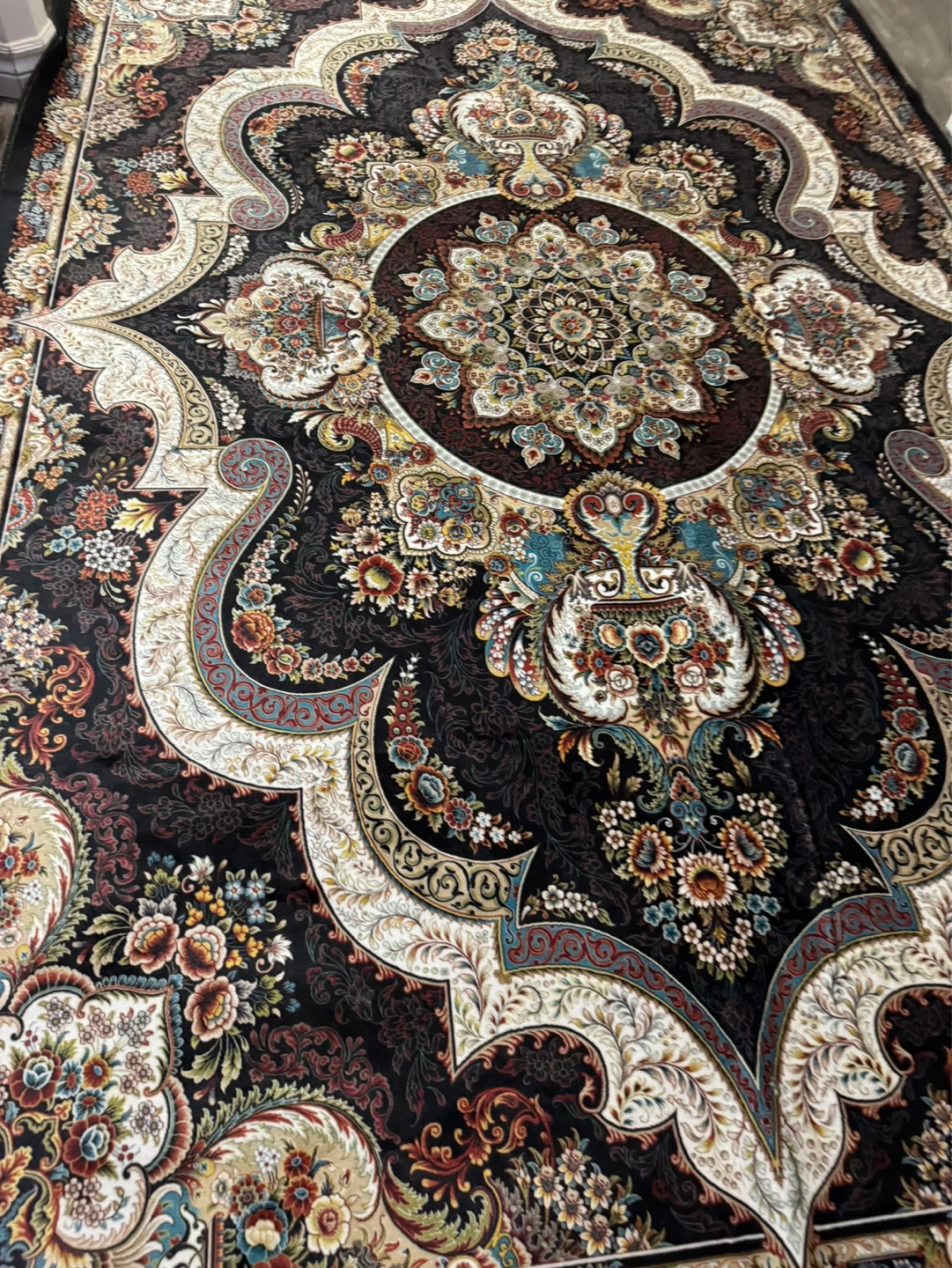 Persian Style Area Rug - photo 2