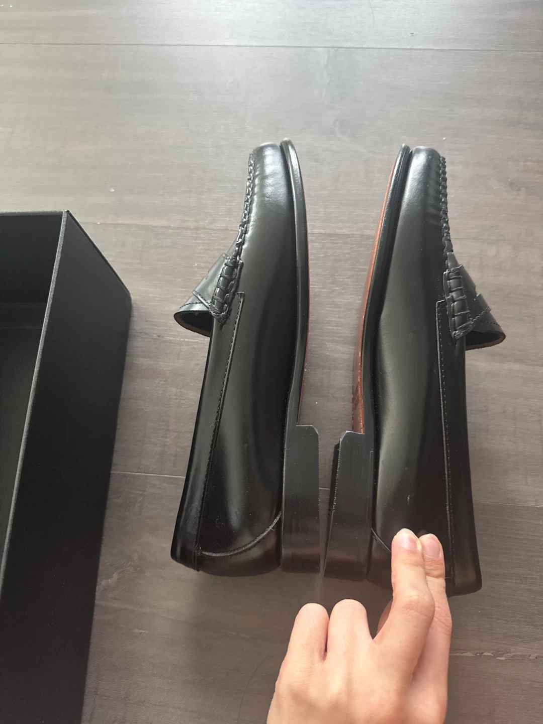 G.H. Bass Whitney Loafers - Black Leather - US 8 - photo 5