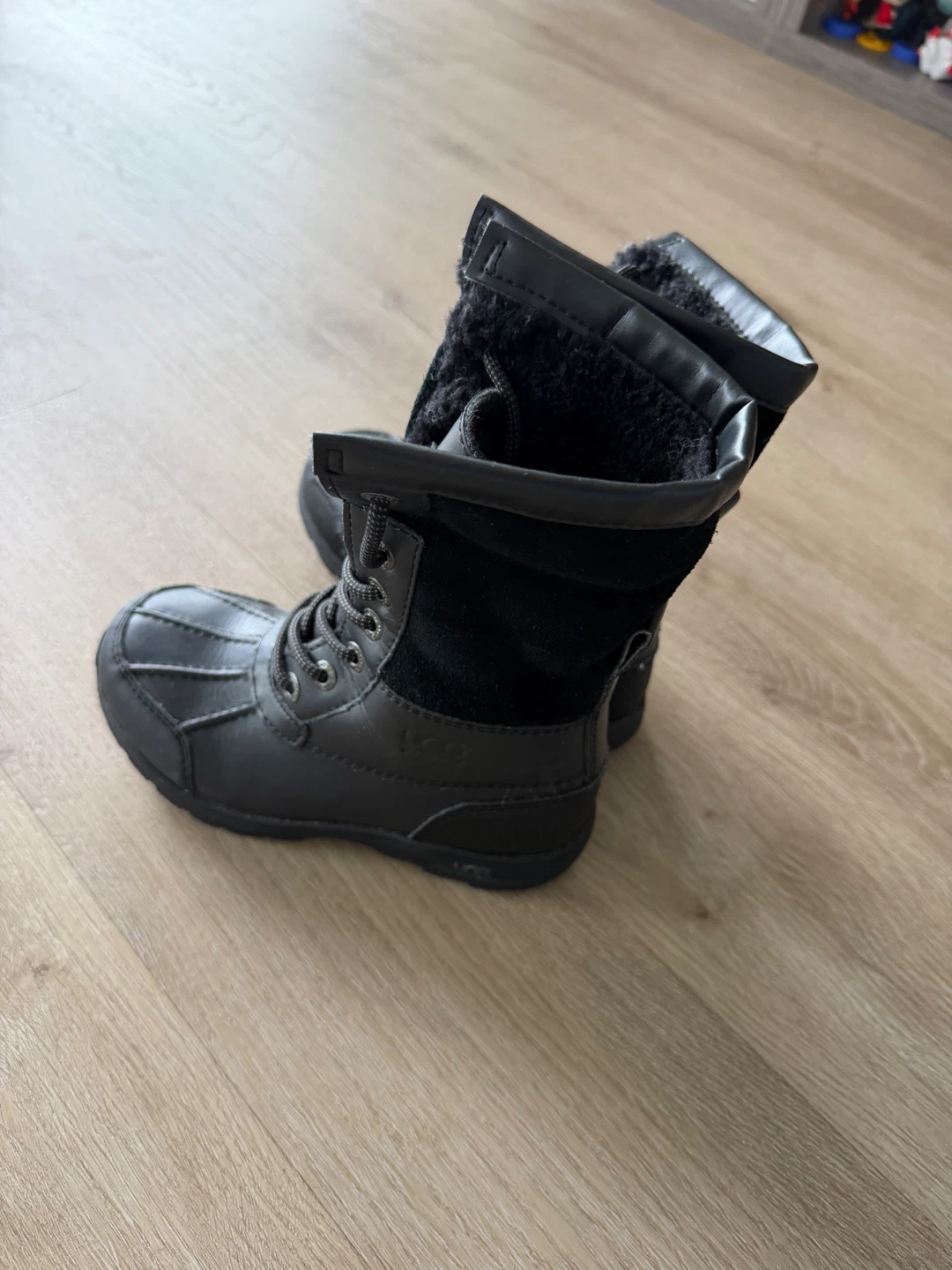 Authentic UGG Black Winter Boots (size US 13 - photo 2