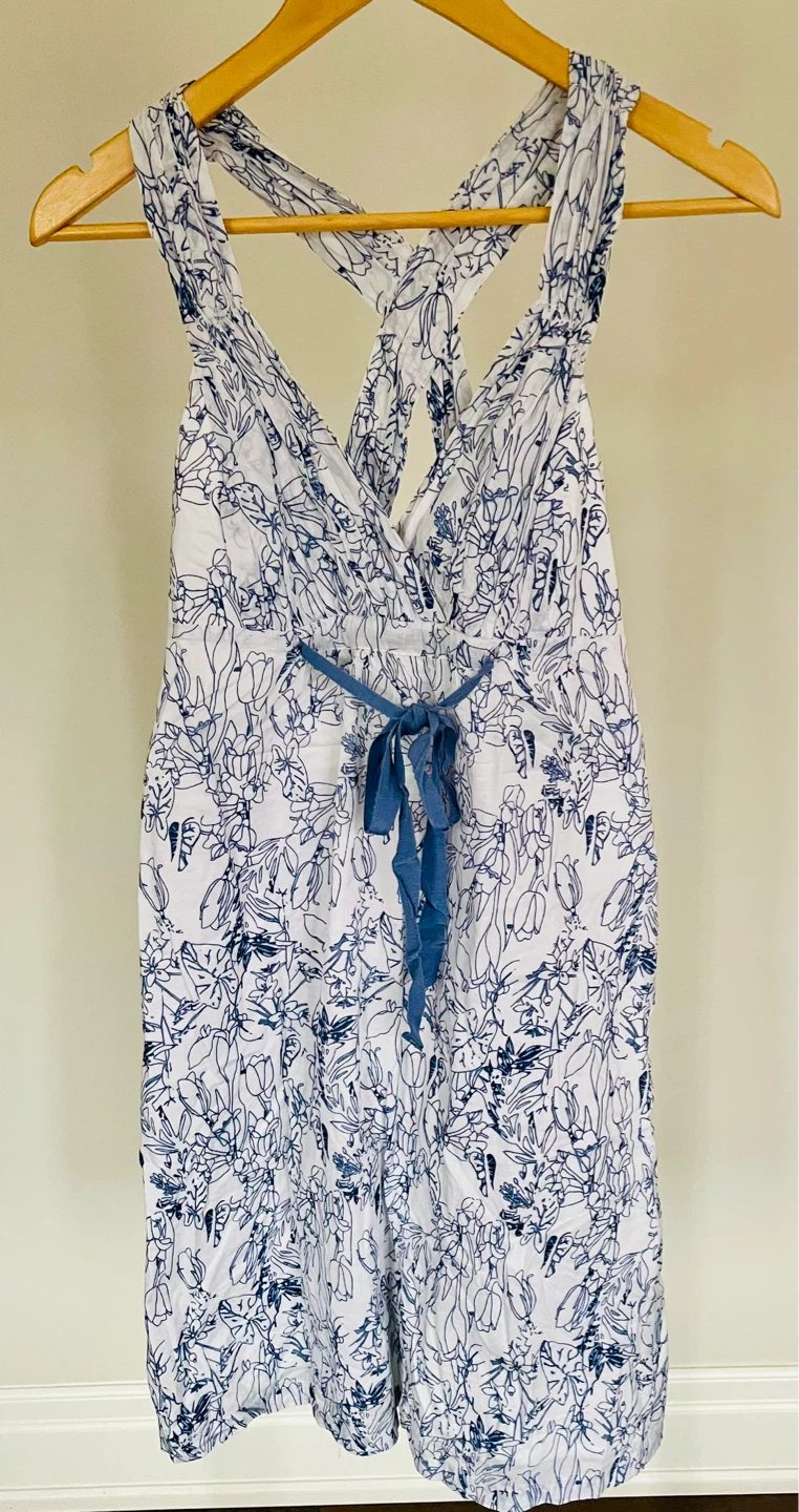 White and Blue Floral Wrap Dress with Ribbon Tie - photo 4