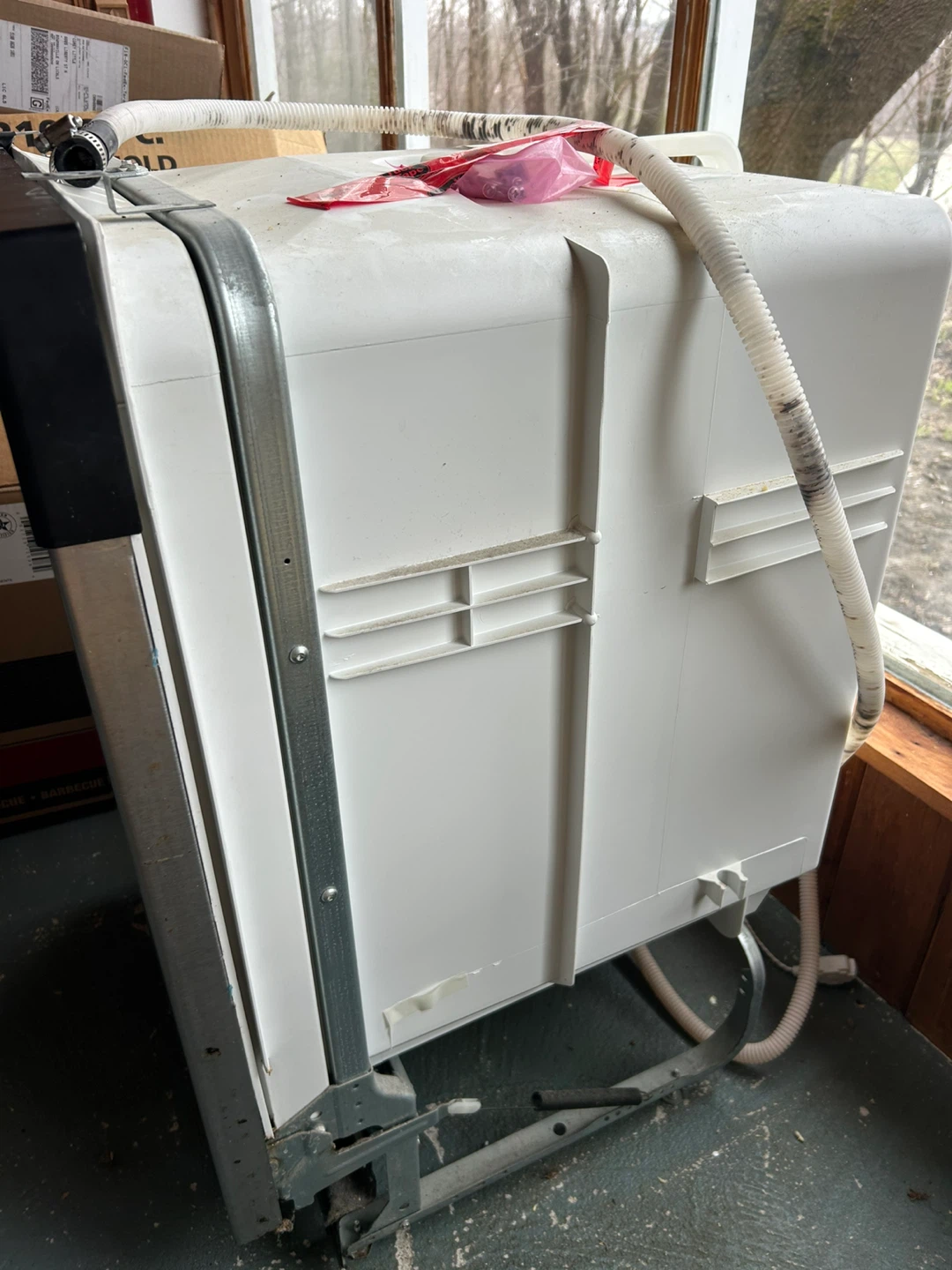 Frigidaire Dishwasher - photo 5