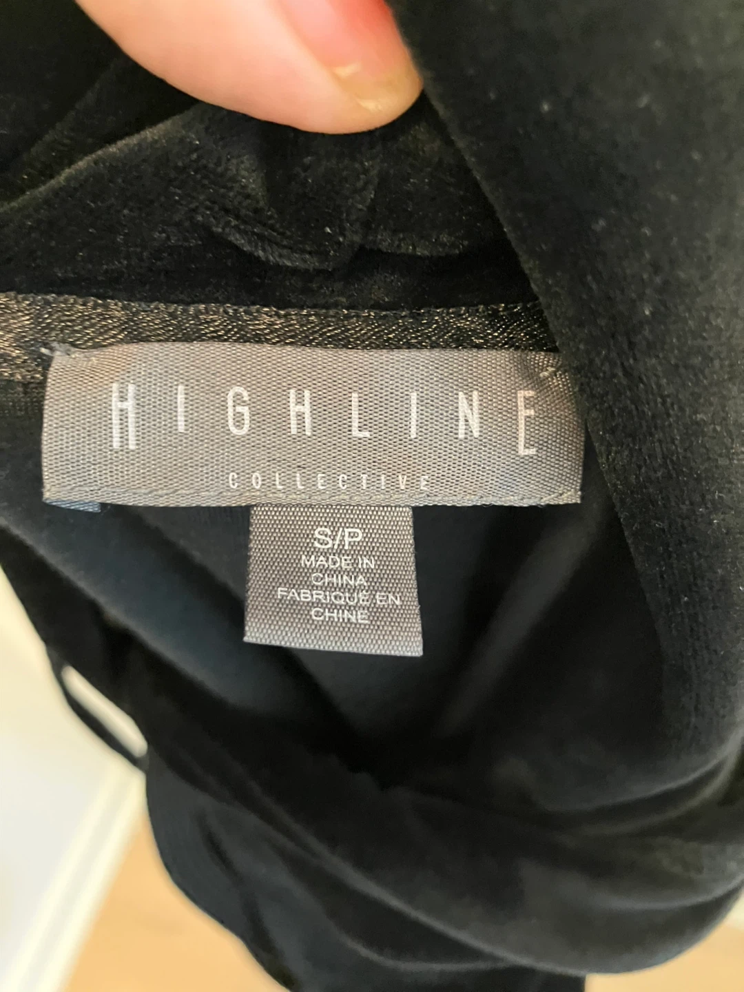 Highline Collective Black Velour Cold Shoulder Hoodie S/P - photo 5