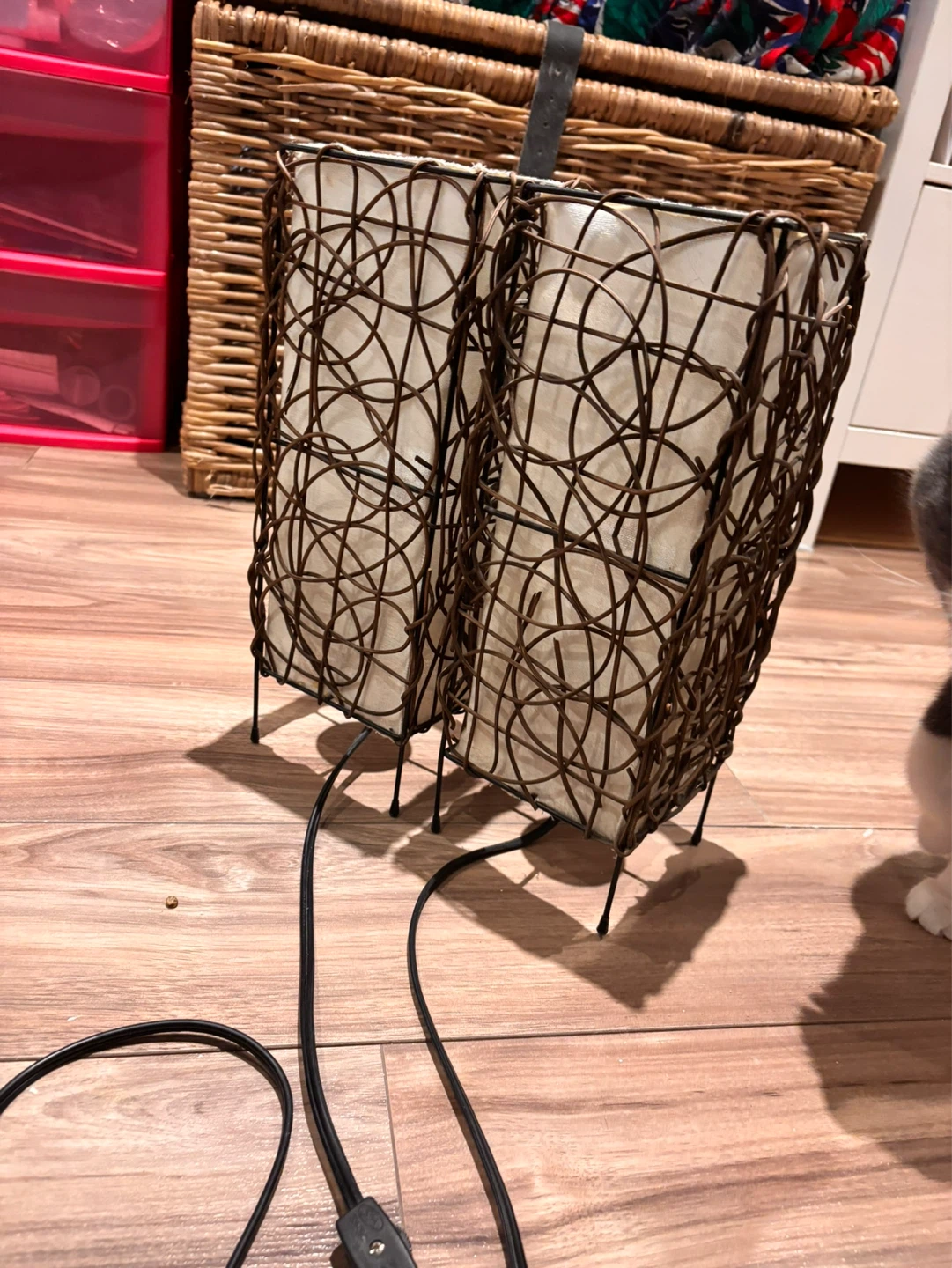 Pair of Woven Table Lamps - photo 2