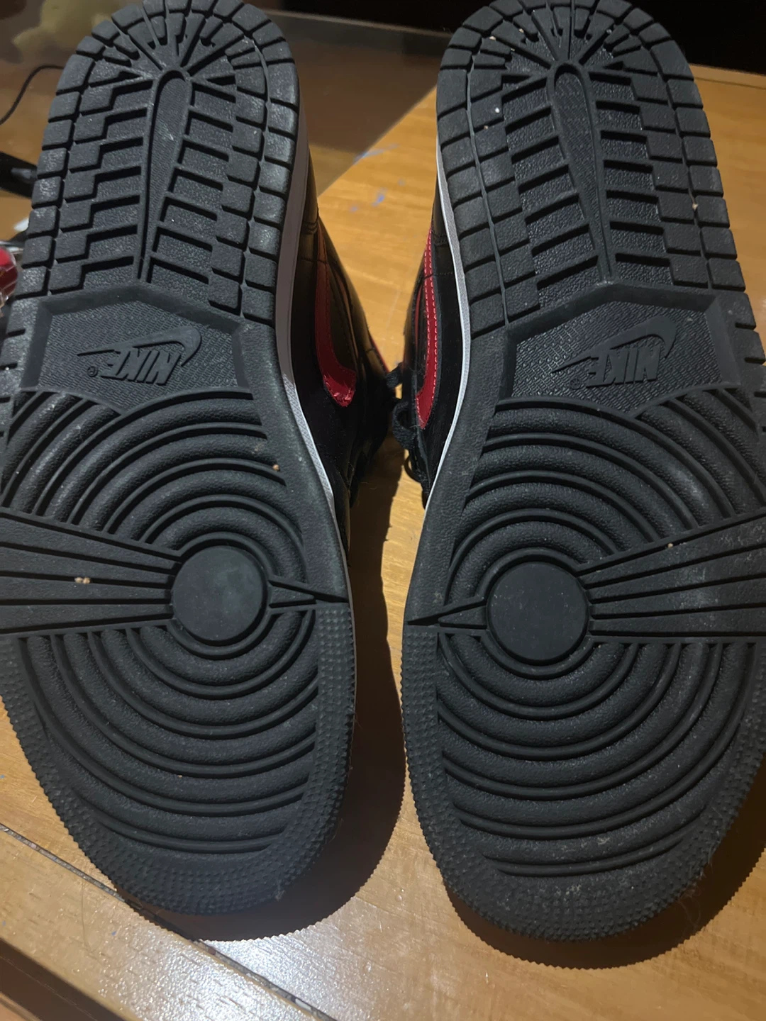 Air Jordan 1 Mid SE Black Red US 9.5 - photo 2