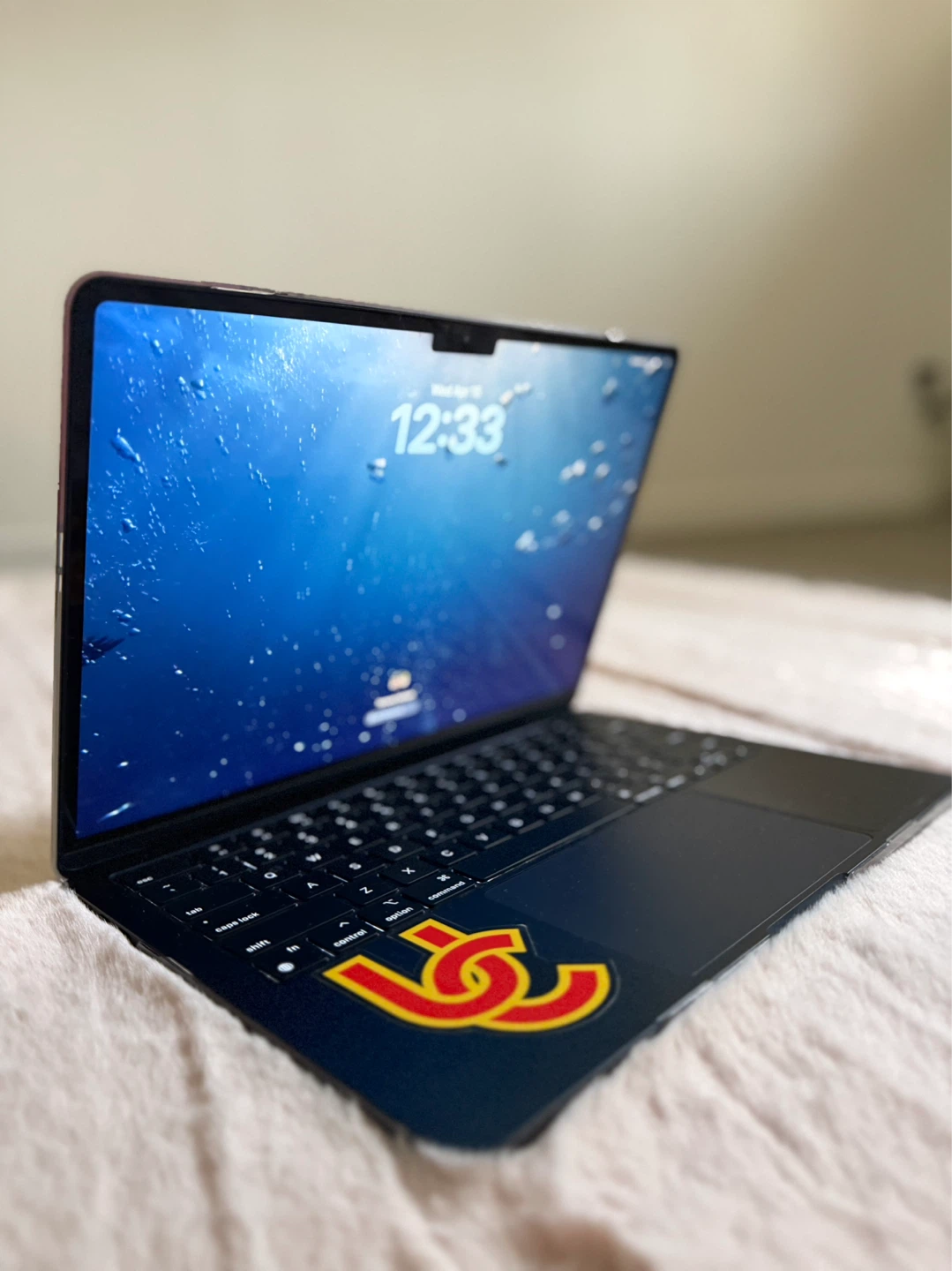 MacBook Air M2 (2022) – Excellent Condition – 97% Battery