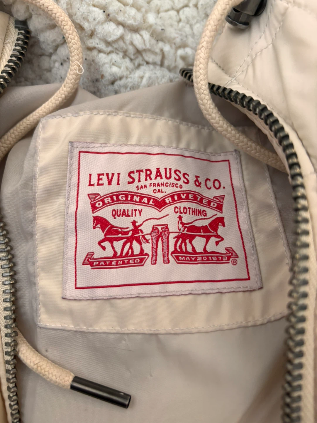 Levi's Quilted Sherpa Lined Hooded Jacket - photo 2