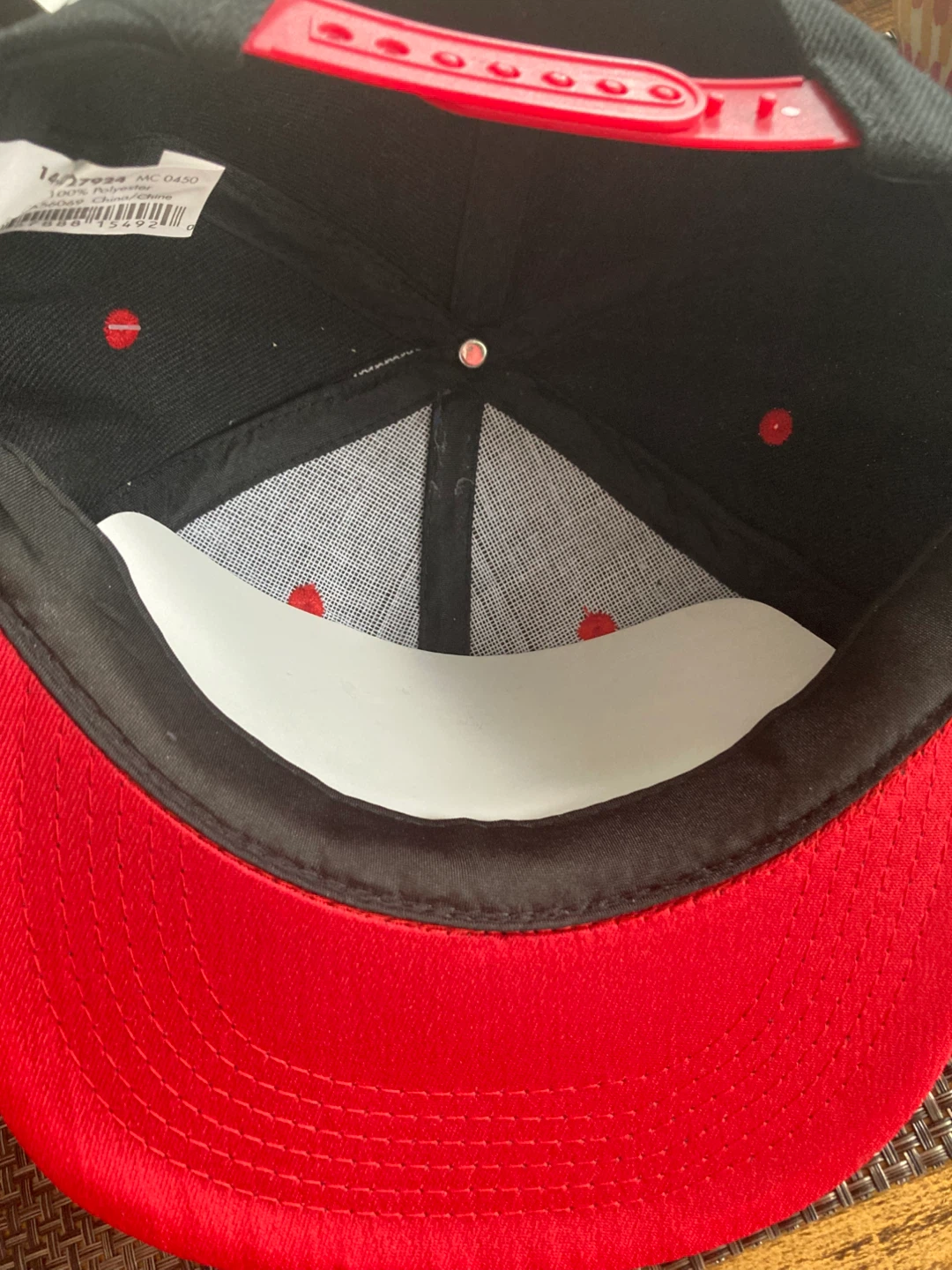 New Black and Red Baseball Cap - photo 3