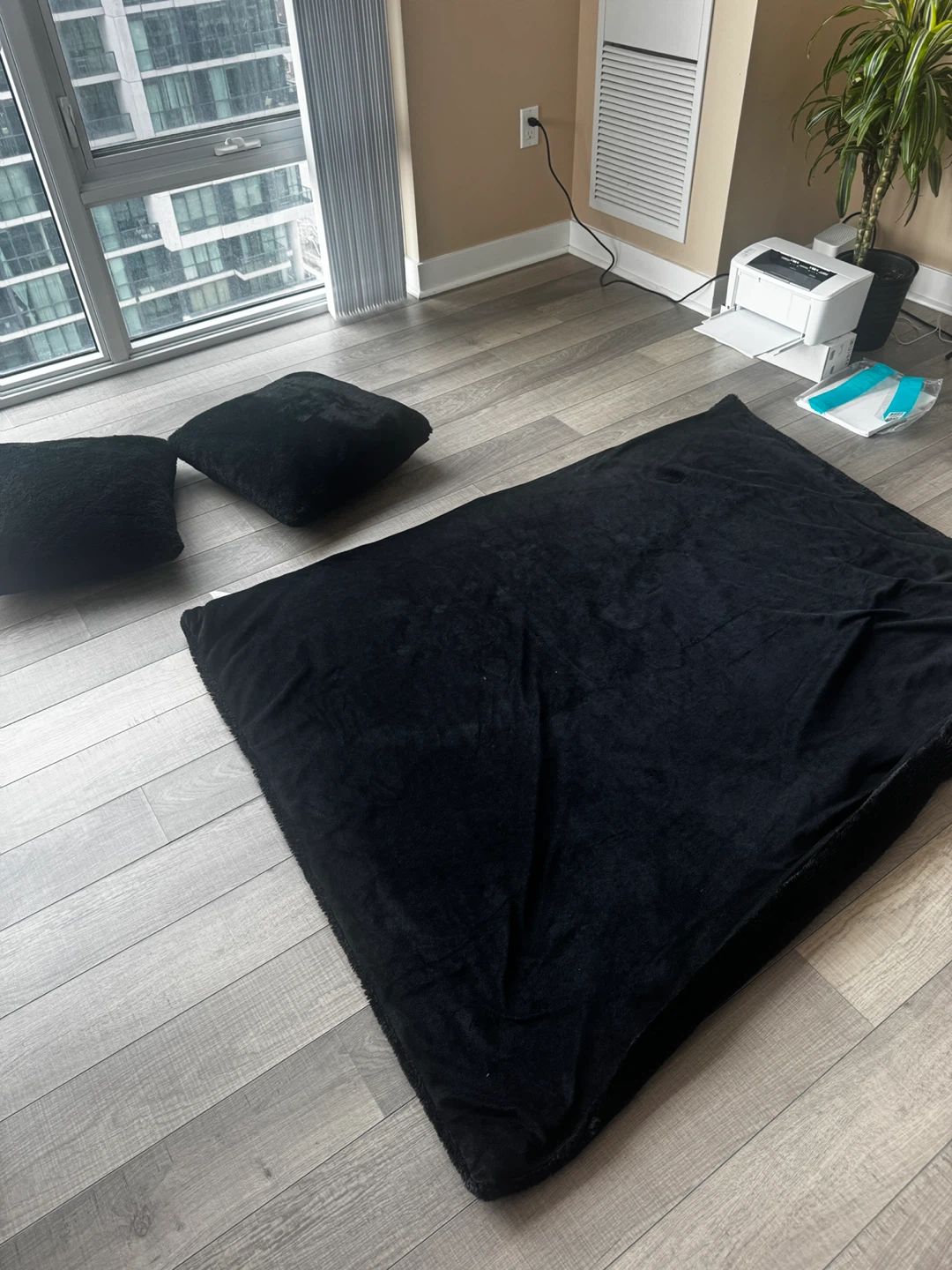 Black Faux Fur Throw Blanket - photo 4