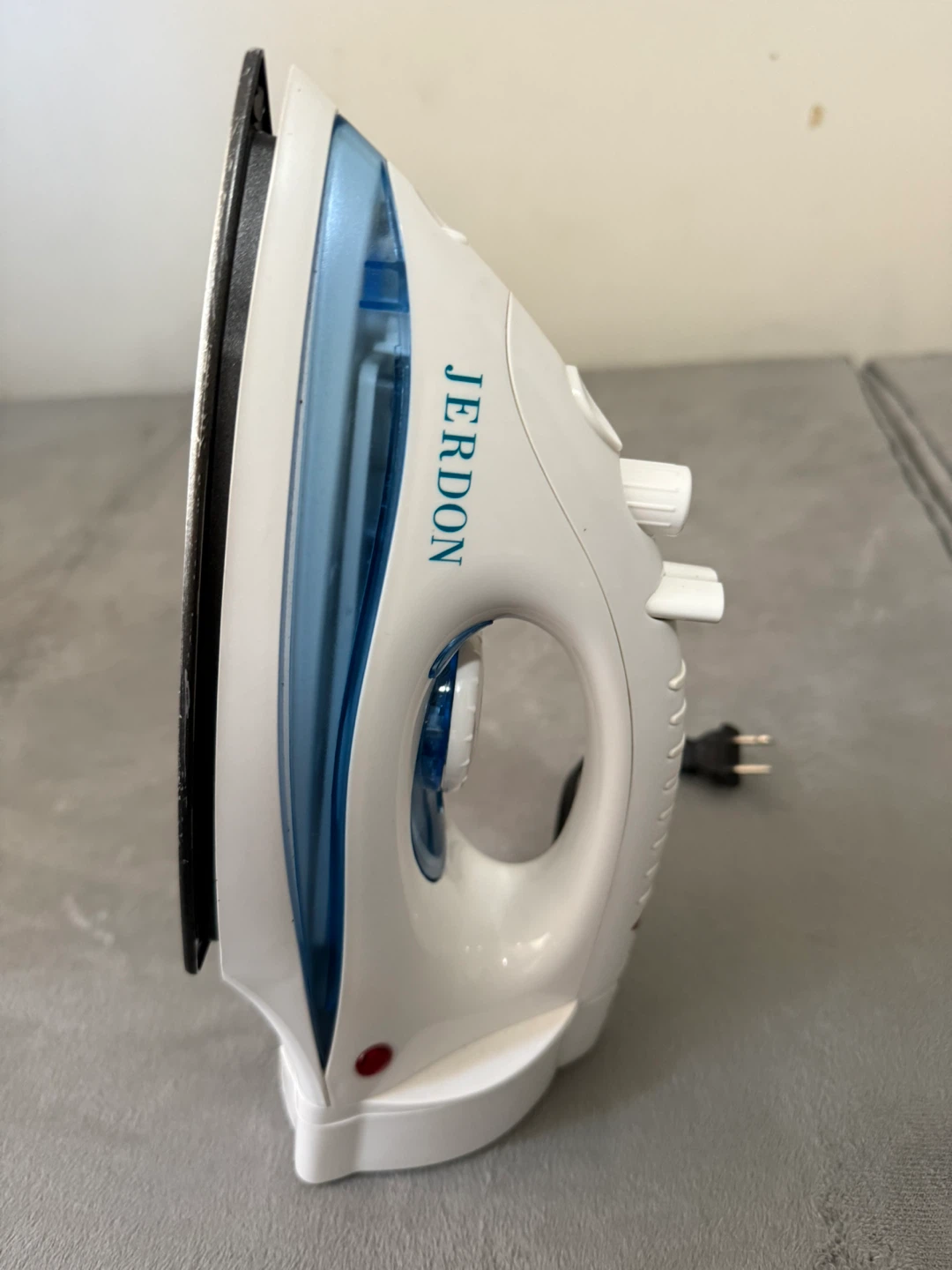Jerdon White and Blue Travel Steam Iron