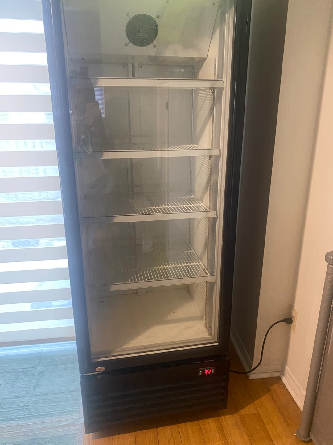 Cooler Display Fridge - photo 2