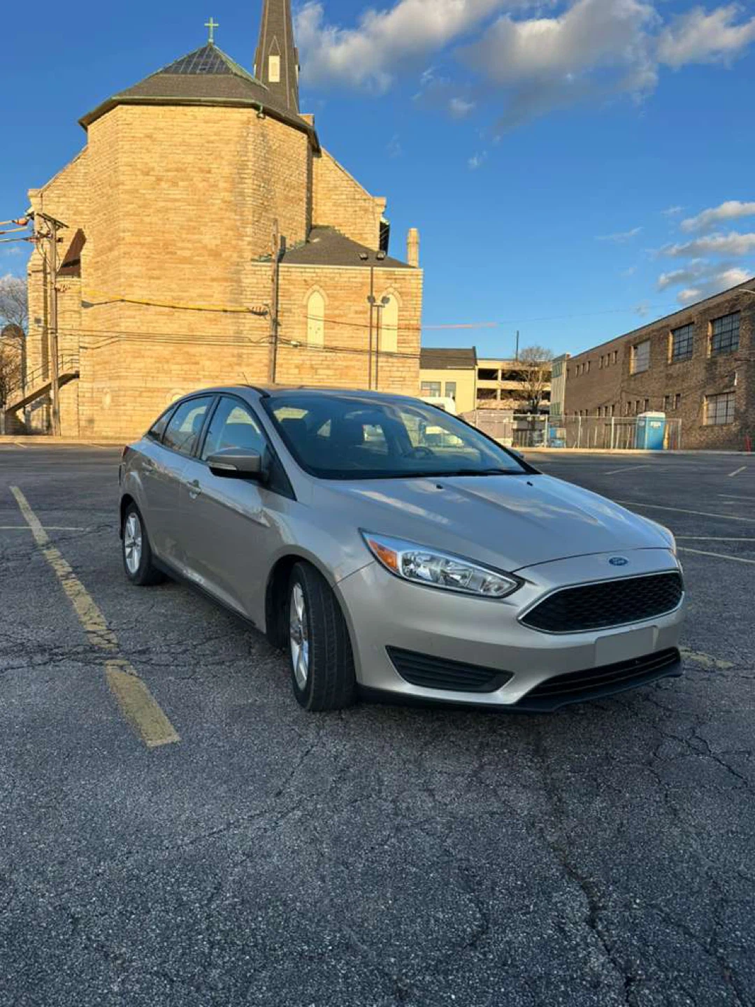 Used Ford Focus Sedan - Light Gold Color - photo 3
