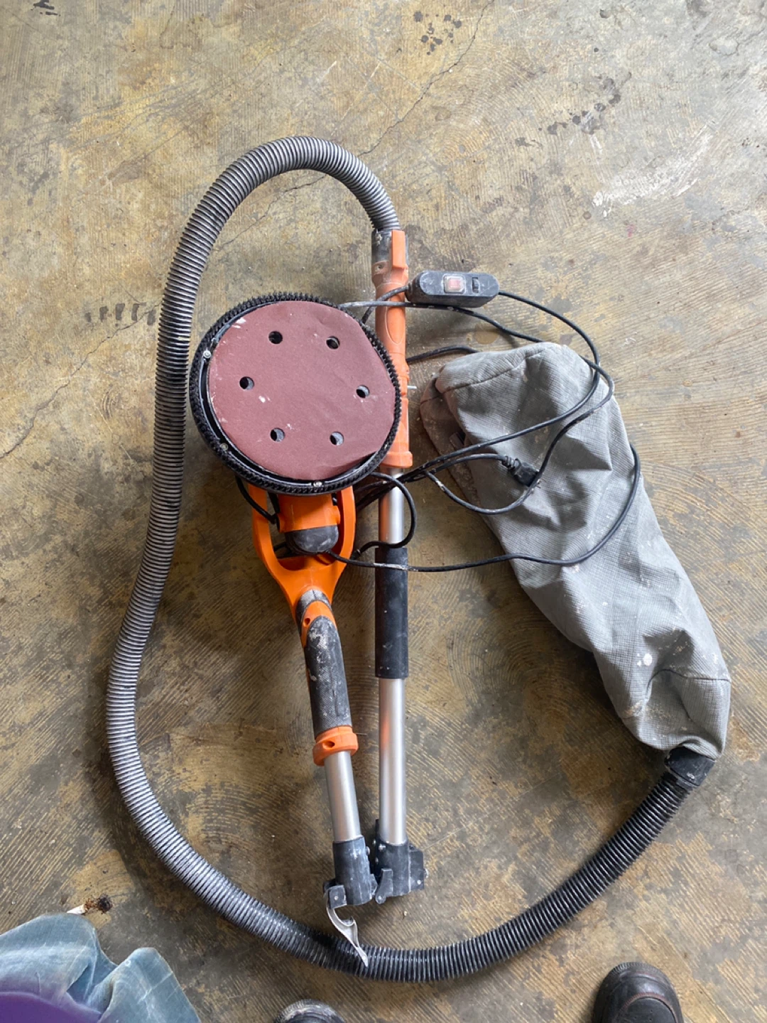 Drywall Sander with Vacuum Hose and Dust Bag - photo 2