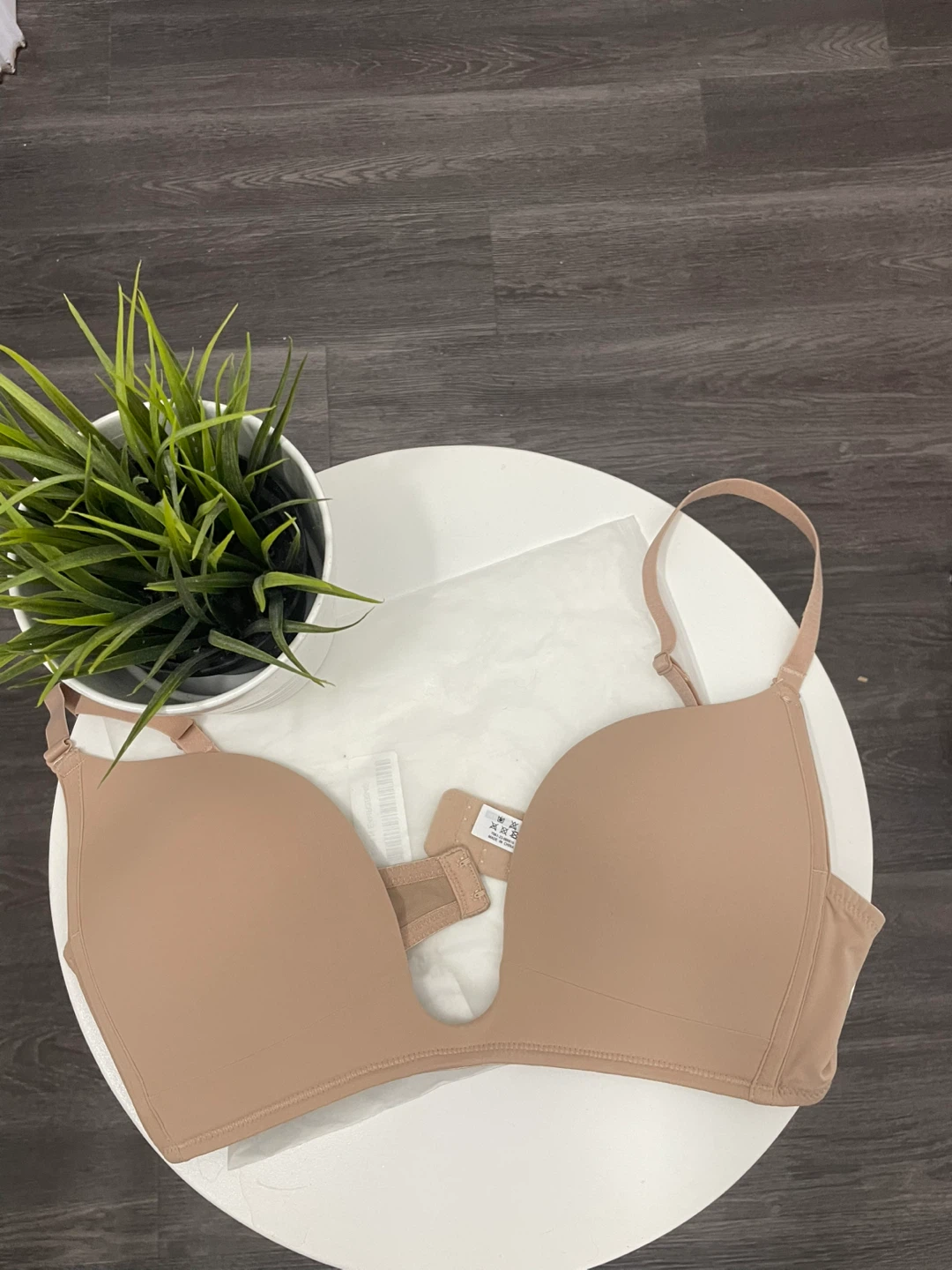 Deep Plunge Bra Beige