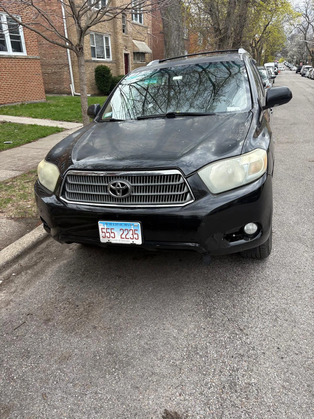 Black Toyota Highlander Hybrid SUV - photo 3