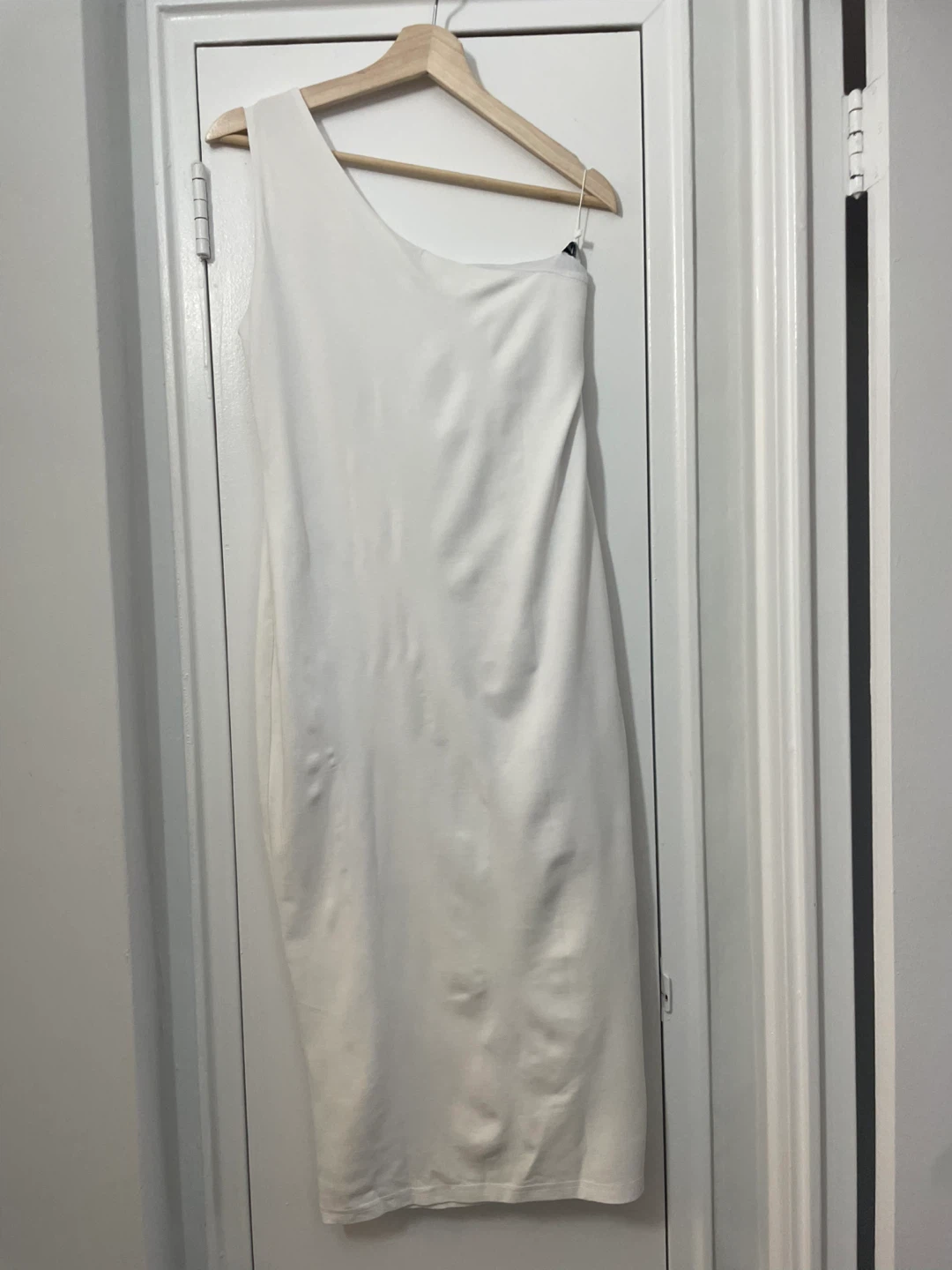 White One Shoulder Midi Dressto need to go today 🚨🚨🚨