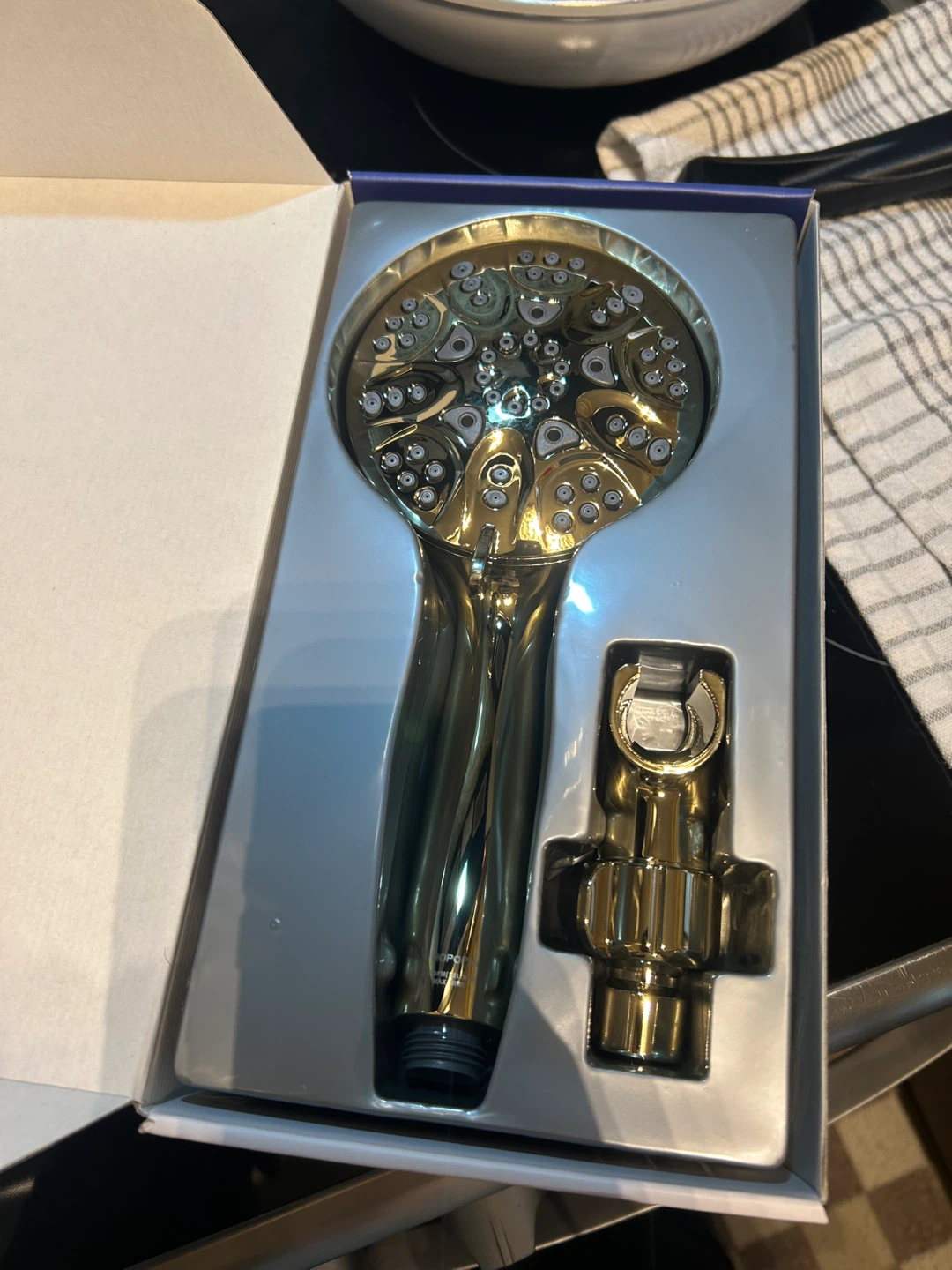 Detachable shower head