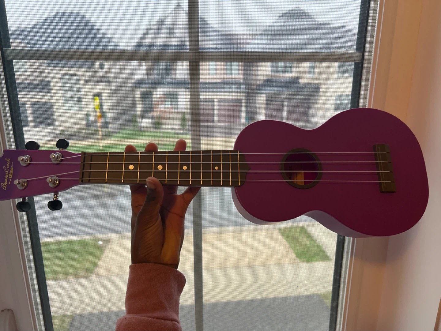 Beaver Creek "Ultima" Purple Ukulele with premium case - photo 2