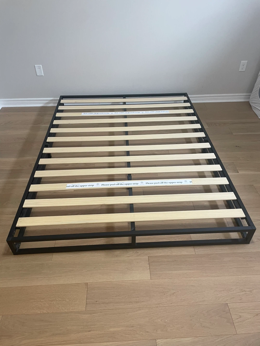 Queen bed frame low profile (15 cm)