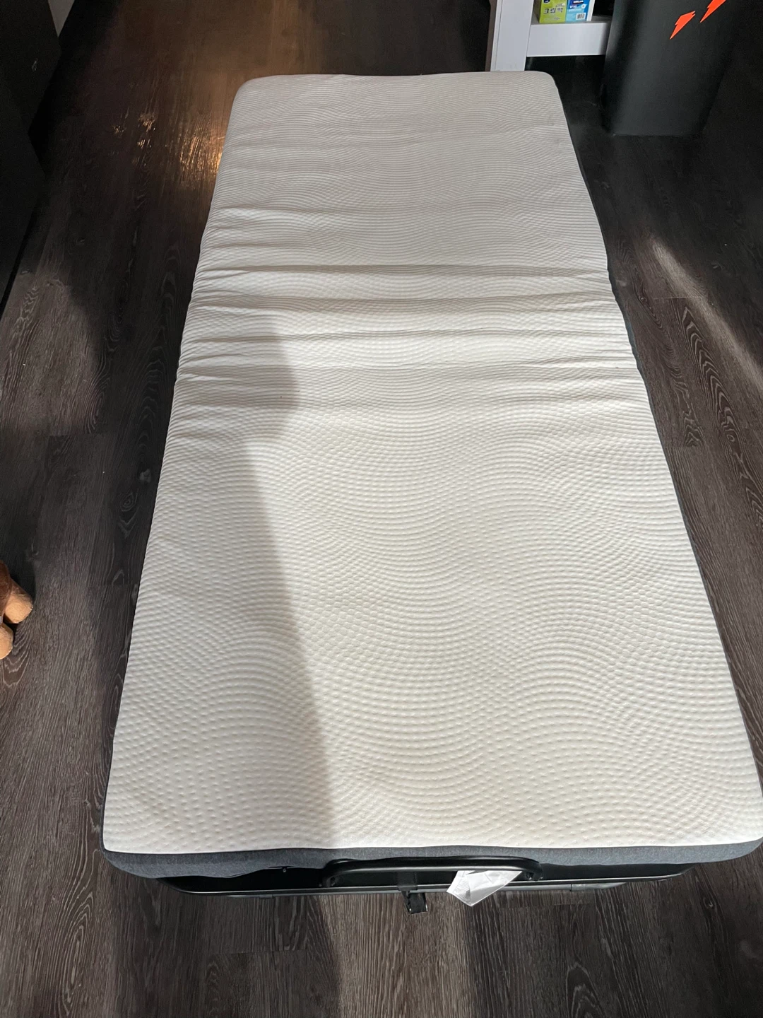 Folding Twin Bed with 4" Mattress - photo 2