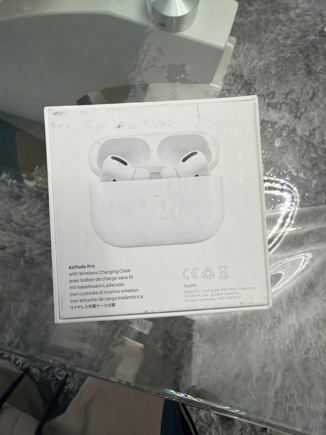 Apple AirPods Pro with Wireless Charging Case - photo 5