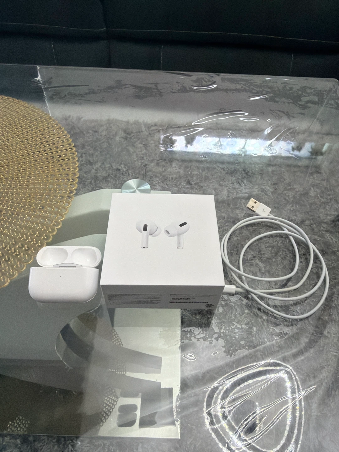 Apple AirPods Pro with Wireless Charging Case