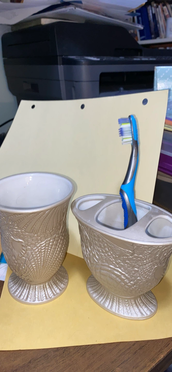 Bathroom Tumbler and Toothbrush Holder Set - photo 3