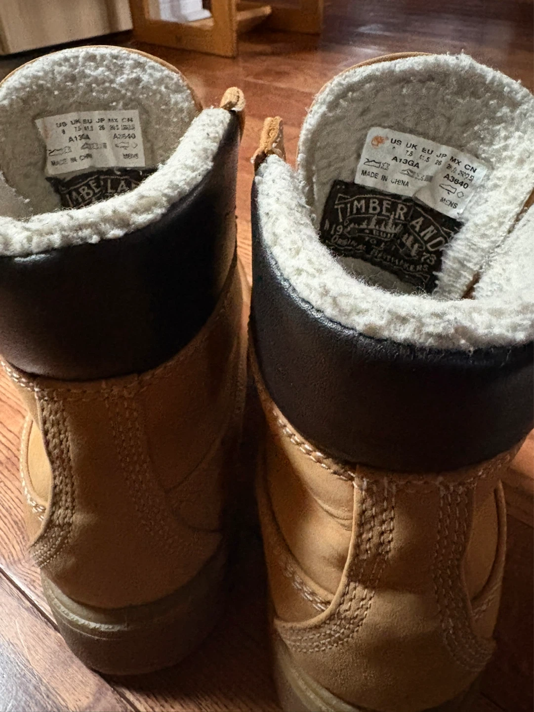 Timberland Men's 6 Inch Fur Lined Boots Size 8