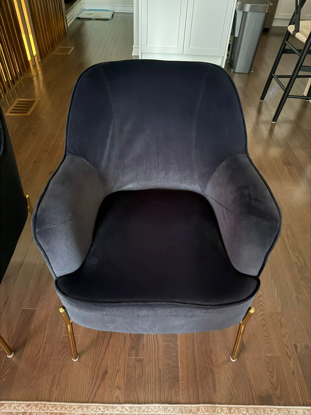 Set of 2 Black Velvet Accent Chairs with Gold Legs - photo 2
