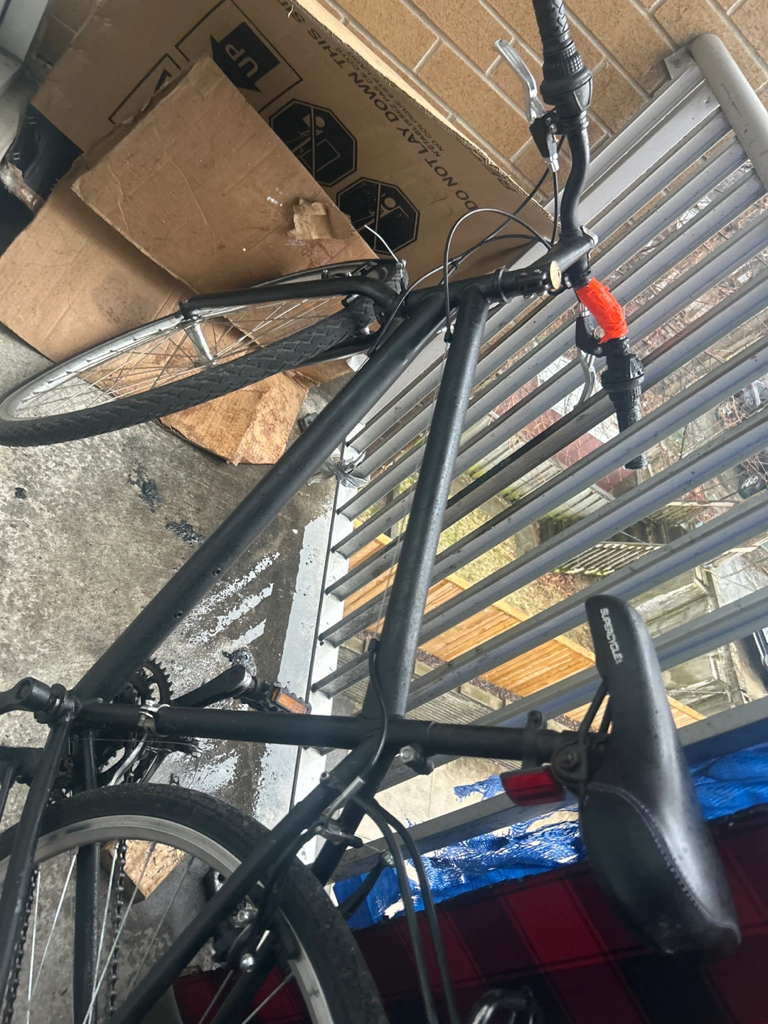 Black cruiser Bicycle with Panniers - photo 3