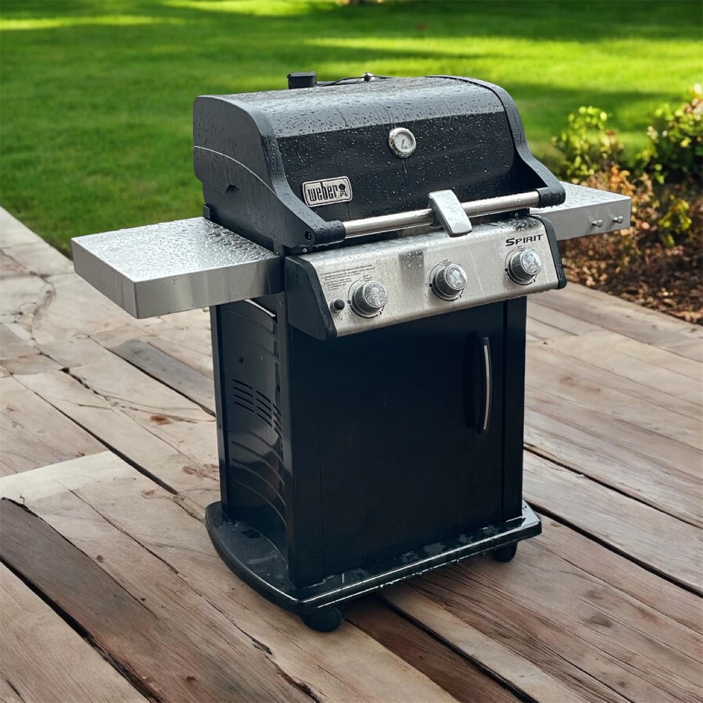 Weber Spirit E-315 3 Burner gas barbeque BBQ