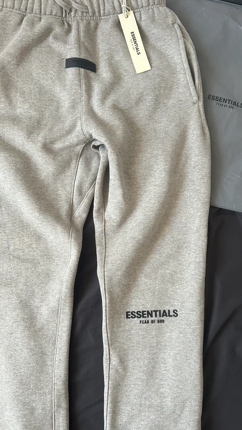 ESSENTIALS Fear of God Sweatpants Grey